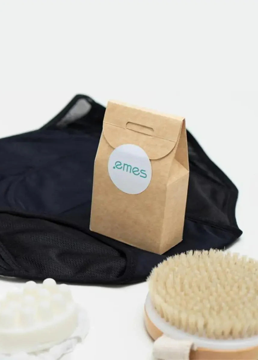 Accesorios de bienestar emes | cepillo corporal, bombacha y packaging