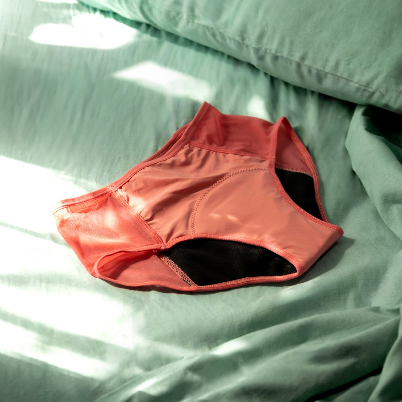 Bombacha menstrual Clásica Color Coral, emes